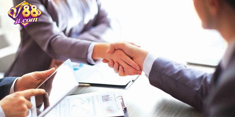  Niềm vui vỡ òa khi trúng giải, tận hưởng khoảnh khắc chiến thắng.